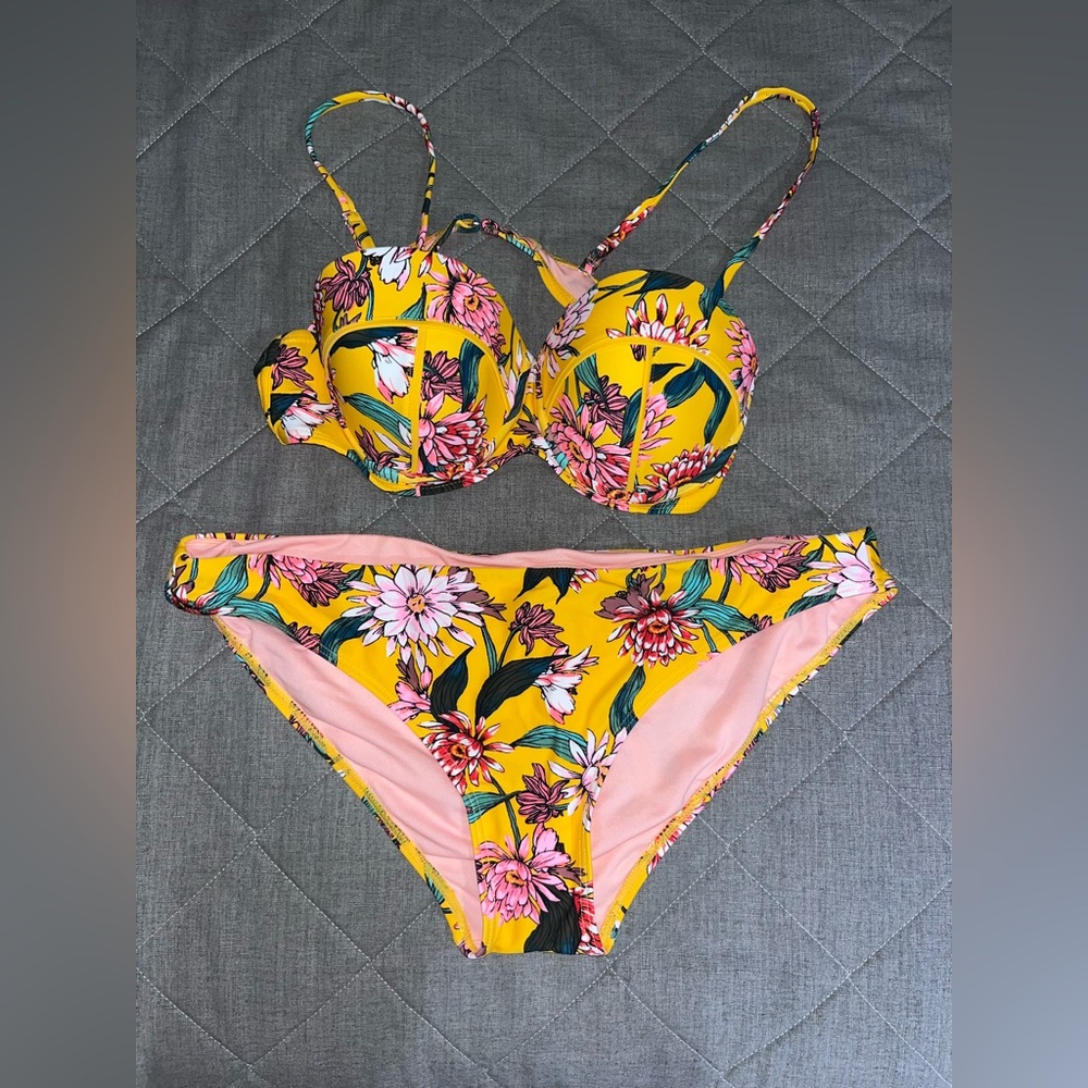 Xhilaration Yellow Floral Bikini Set